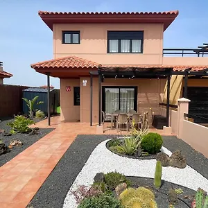 Villa Twins, Lajares